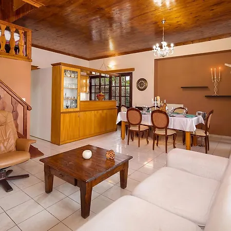 Belos Traditional House * Volímai